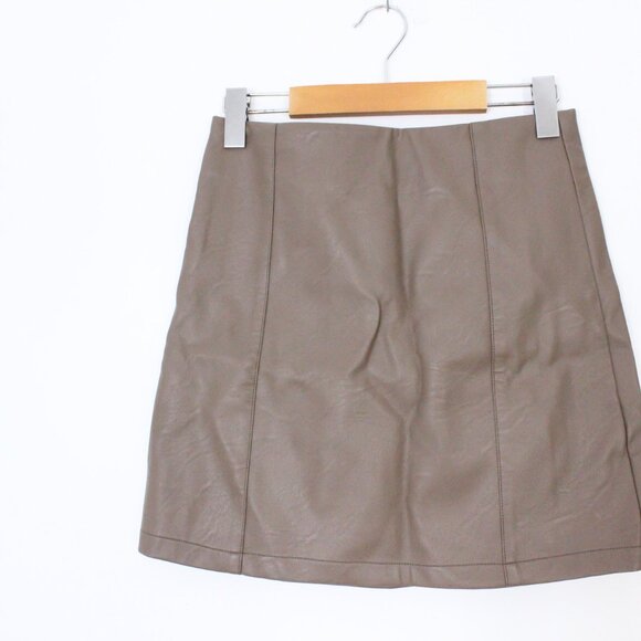 *Eclipse Beige Faux Leather Mini Skirt - Picture 4 of 7